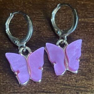 ❤️ (3/$15) Pink Butterfly Hoop Earrings